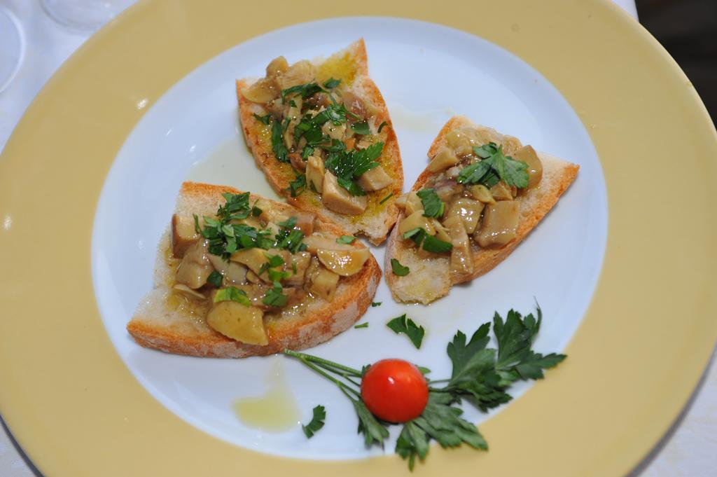 فندق La Torricella بوبّي المظهر الخارجي الصورة